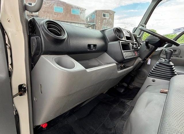 Hino Dutro Flat Body 2t or More and Less Than 5t 2017 full