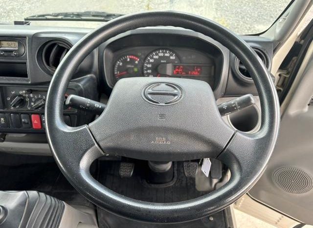 Hino Dutro Flat Body 2t or More and Less Than 5t 2017 full