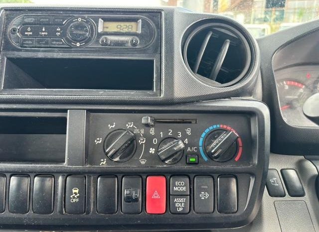 Hino Dutro Flat Body 2t or More and Less Than 5t 2017 full