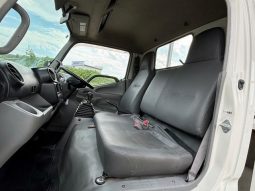 Hino Dutro Flat Body 2t or More and Less Than 5t 2017 full