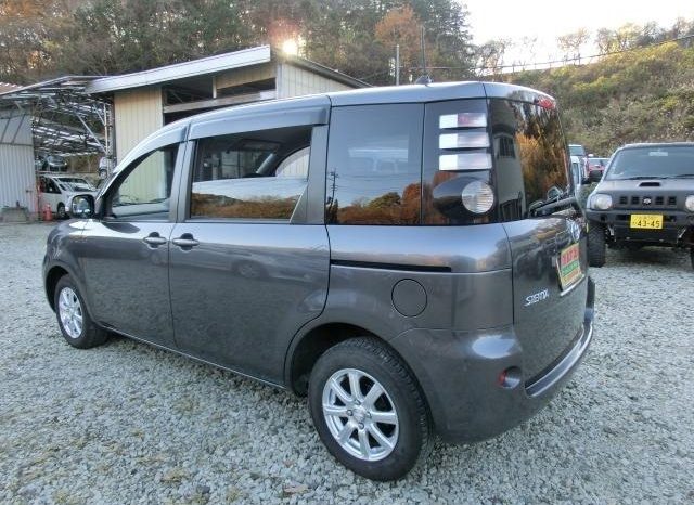 TOYOTA SIENTA X LIMITED 2010 full