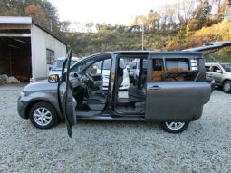 TOYOTA SIENTA X LIMITED 2010 full