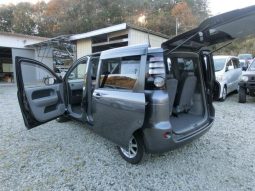 TOYOTA SIENTA X LIMITED 2010 full