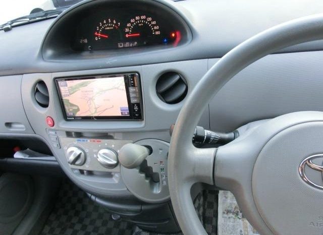 TOYOTA SIENTA X LIMITED 2010 full