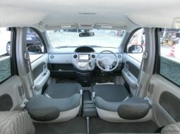 TOYOTA SIENTA X LIMITED 2010 full