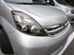 Toyota ISIS Plantana U Selection 2010 full