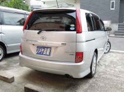 Toyota ISIS Plantana U Selection 2010 full