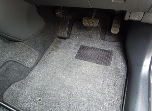 Toyota ISIS Plantana U Selection 2010 full