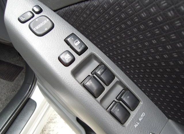 Toyota ISIS Plantana U Selection 2010 full