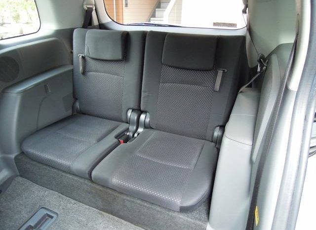 Toyota ISIS Plantana U Selection 2010 full