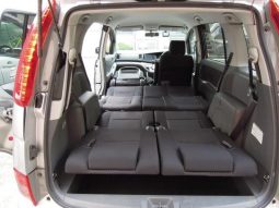 Toyota ISIS Plantana U Selection 2010 full