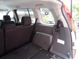 Toyota ISIS Plantana U Selection 2010 full