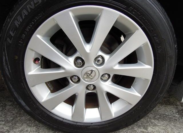 Toyota ISIS Plantana U Selection 2010 full