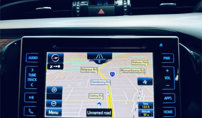 TOYOTA HILUX SR5 2018 full