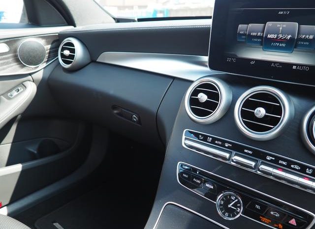 MERCEDES BENZ C-CLASS C200 AVANTGARDE AMG LINE 2015 full