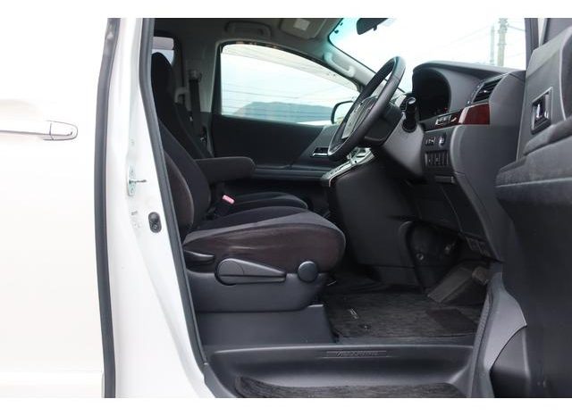 TOYOTA VELLFIRE 2.4Z 2012 full