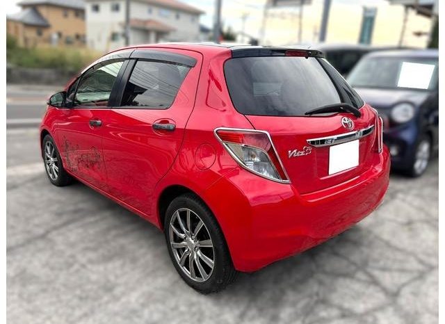 Toyota Vitz F 2012 full