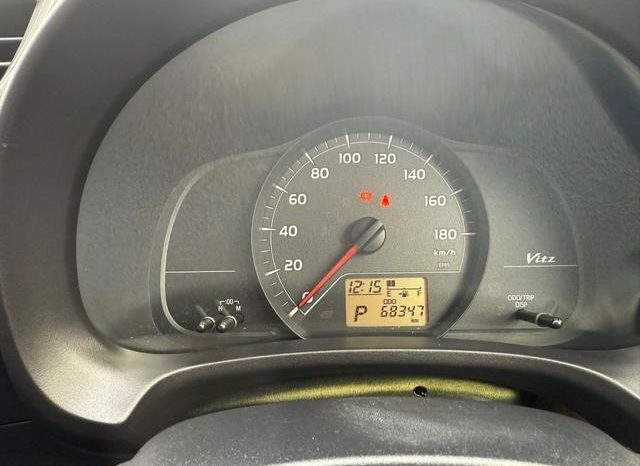 Toyota Vitz F 2012 full