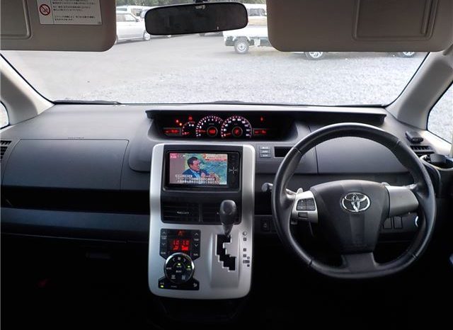 TOYOTA NOAH SI 2010 full