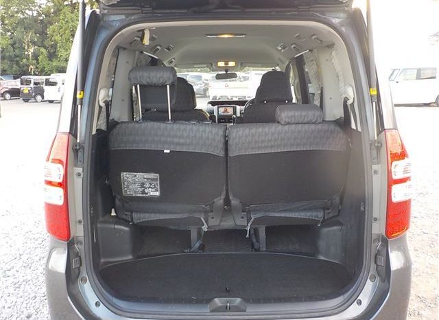 TOYOTA NOAH SI 2010 full