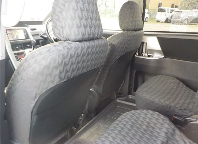 TOYOTA NOAH SI 2010 full