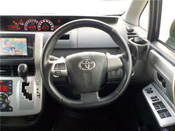 TOYOTA NOAH SI 2010 full