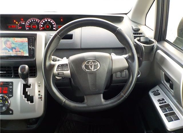 TOYOTA NOAH SI 2010 full