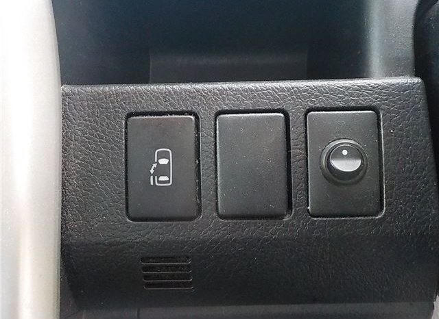 TOYOTA NOAH SI 2010 full