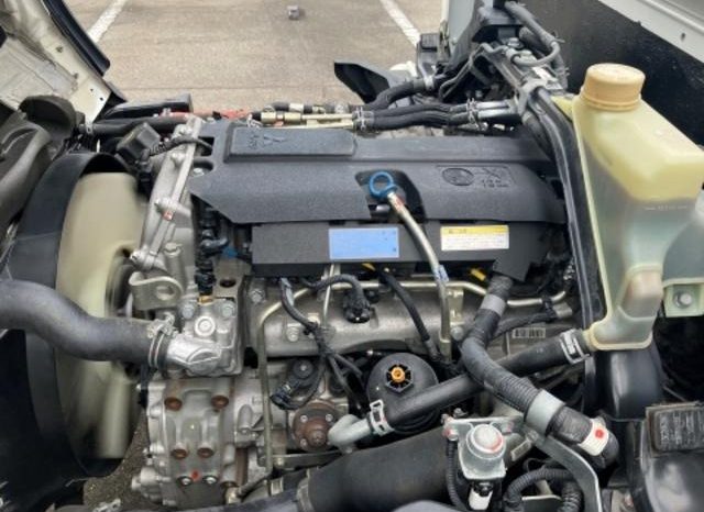 MITSUBISHI FUSO CANTER 2018 full