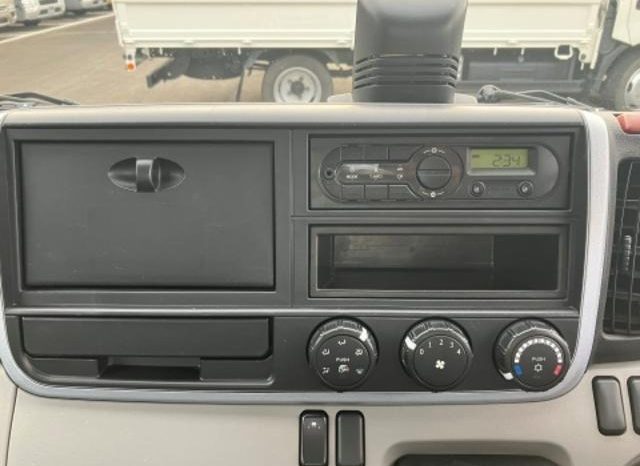 MITSUBISHI FUSO CANTER 2018 full