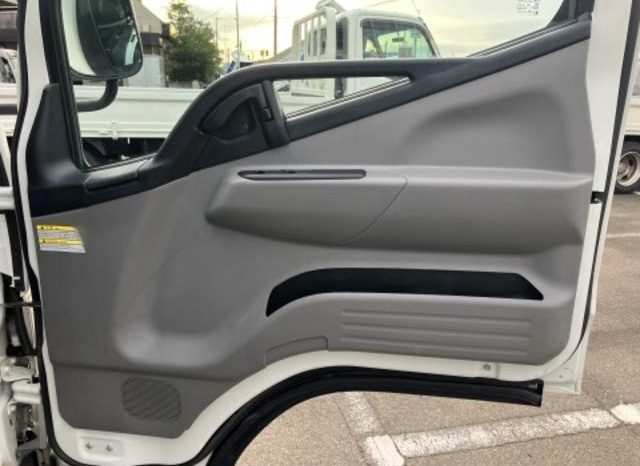 MITSUBISHI FUSO CANTER 2018 full