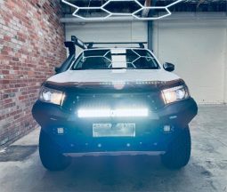 TOYOTA HILUX SR5 2018 full