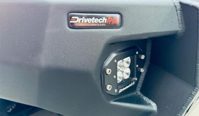 TOYOTA HILUX SR5 2018 full