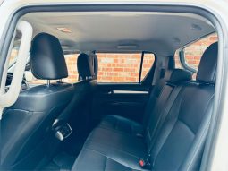 TOYOTA HILUX SR5 2018 full