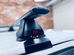 TOYOTA HILUX SR5 2018 full