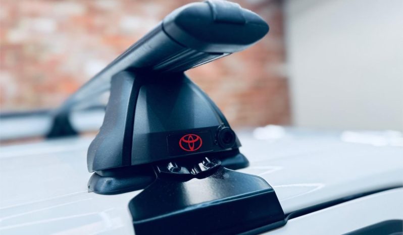 TOYOTA HILUX SR5 2018 full