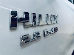 TOYOTA HILUX SR5 2018 full