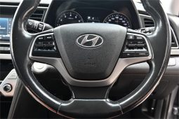 Hyundai Elantra Elite 2018 full