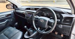 Toyota Hilux Revo Single Cab 2.4J 2017 full