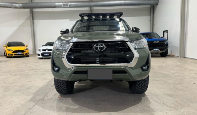 Toyota Hilux GUN126R FACELIFT SR (4×4) 2020 full