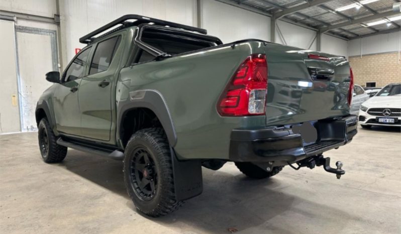 Toyota Hilux GUN126R FACELIFT SR (4×4) 2020 full
