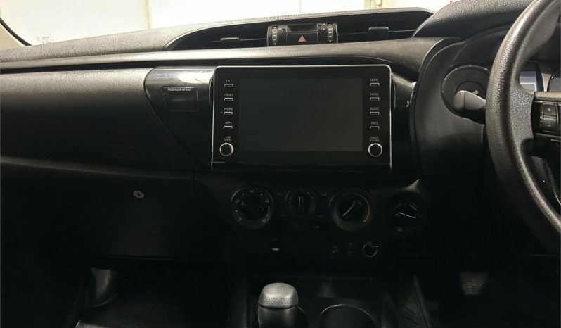 Toyota Hilux GUN126R FACELIFT SR (4×4) 2020 full