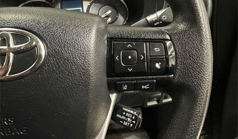 Toyota Hilux GUN126R FACELIFT SR (4×4) 2020 full