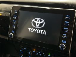 Toyota Hilux GUN126R FACELIFT SR (4×4) 2020 full