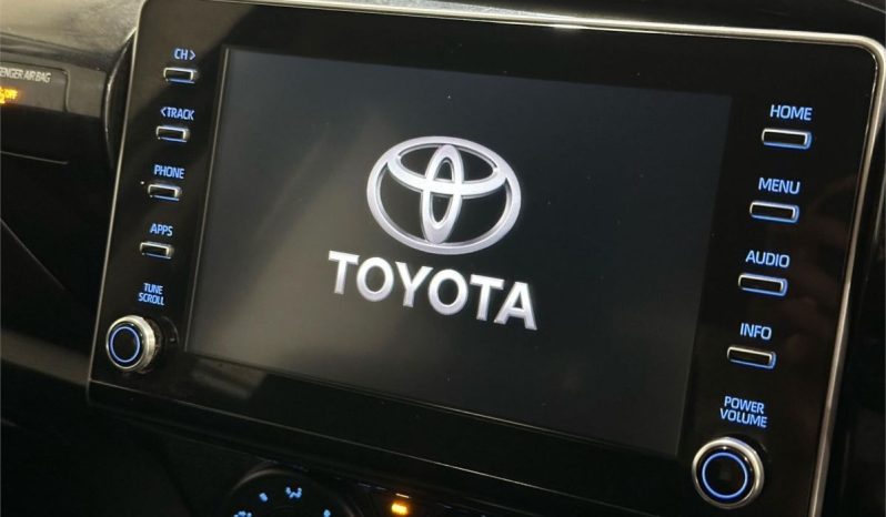 Toyota Hilux GUN126R FACELIFT SR (4×4) 2020 full
