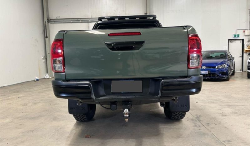 Toyota Hilux GUN126R FACELIFT SR (4×4) 2020 full