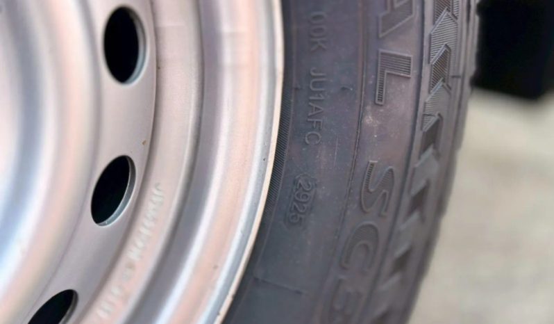 Toyota Hilux RevoStandard Cab 2.4 J Plus 2018 full