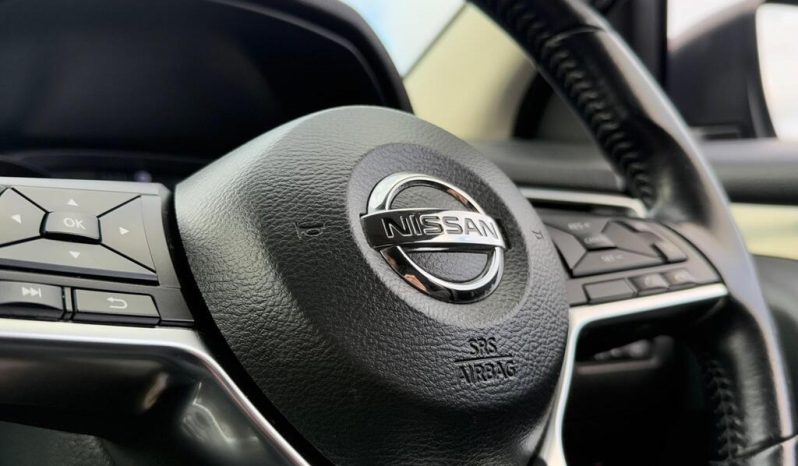 Nissan Qashqai 1.2 DIG-T N-Connecta XTRON Euro 6 2017 full