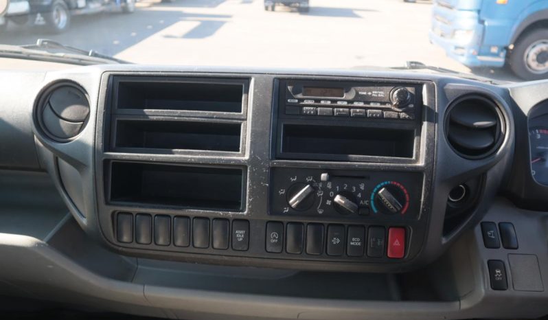 Hino Dutro Flat Body 3tone 2016 full