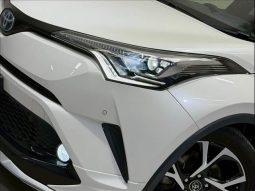 TOYOTA C-HR G 2017 full